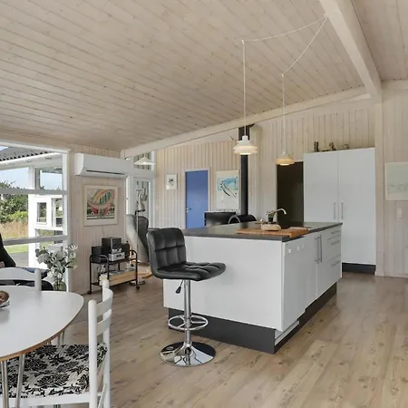 Pet Friendly In Lokken With Wifi * Gronhoj (Nordjylland)